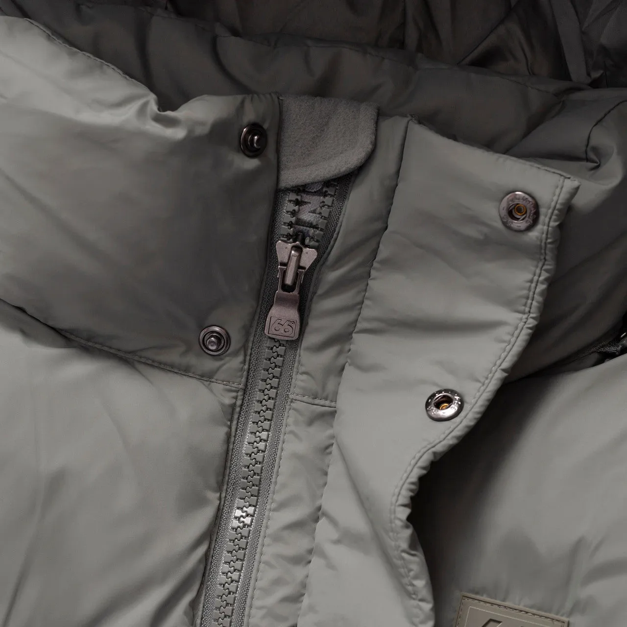 Dyngja Down Jacket