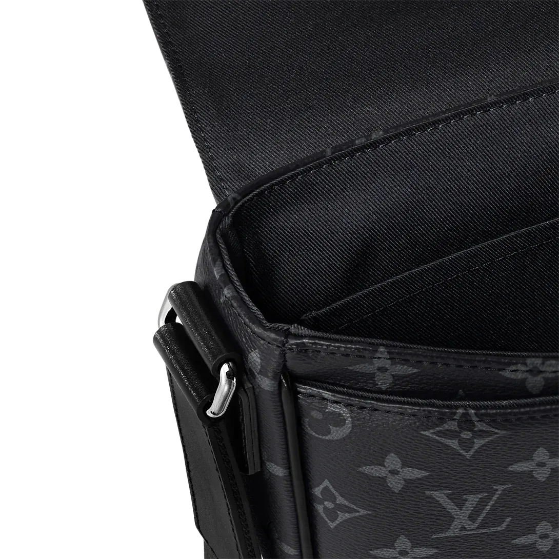 Louis Vuitton District PM M46255 NV3 Shoulder bag (Pre-owned)