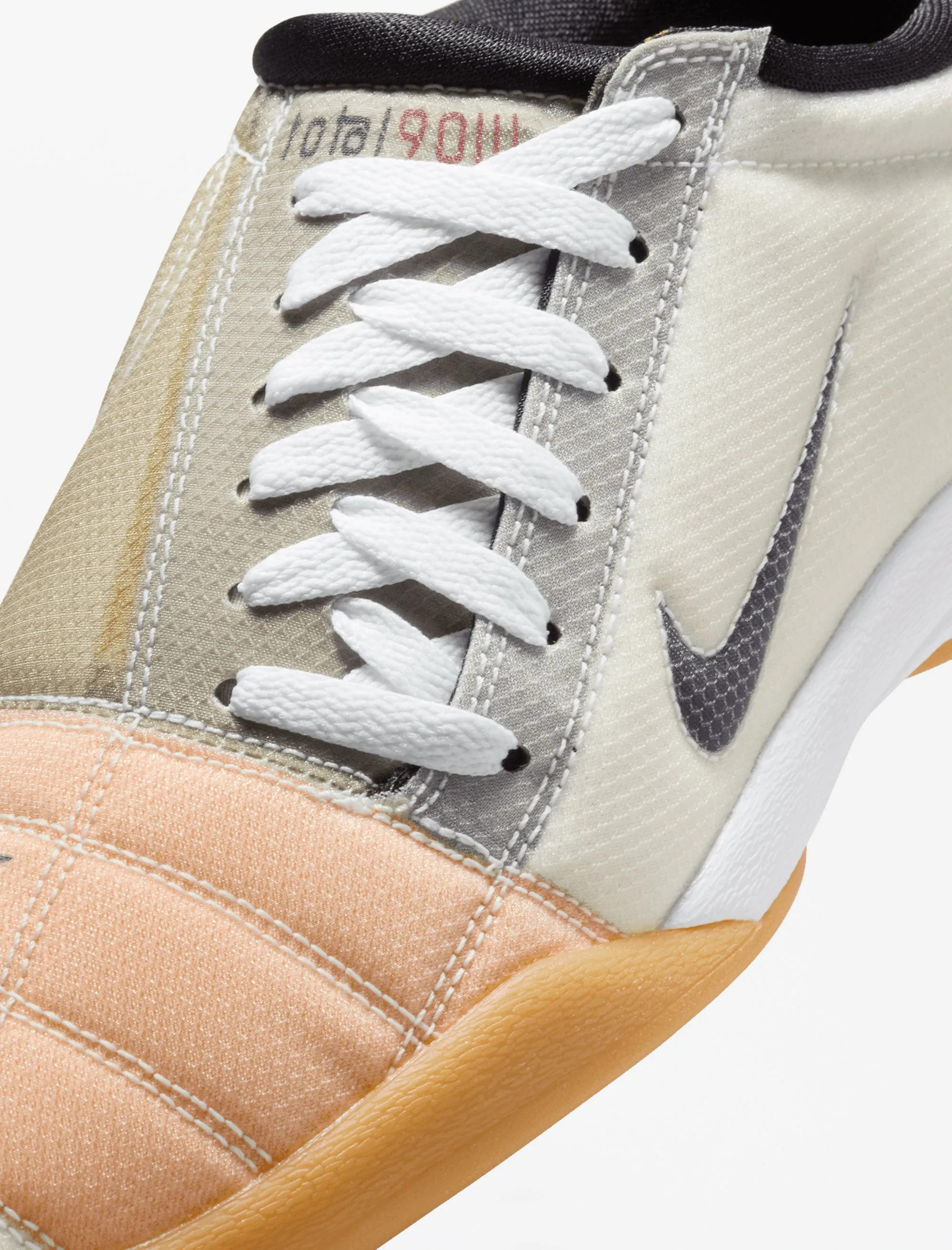T90 (White/Gum)